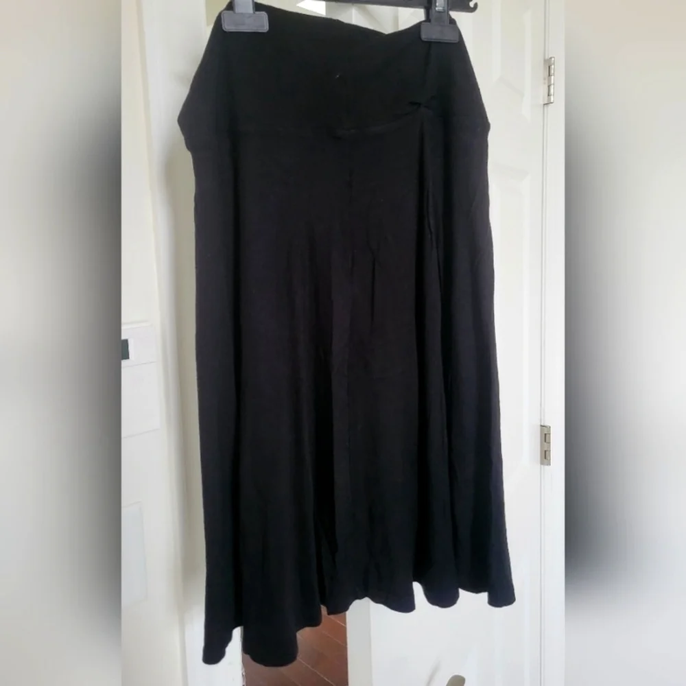 Women Simple Black Skirt M